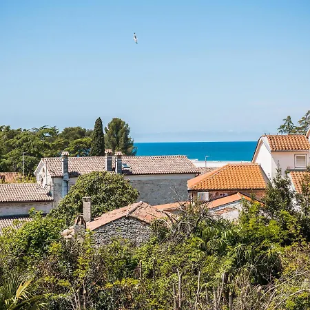 Spadici Апартаменты *